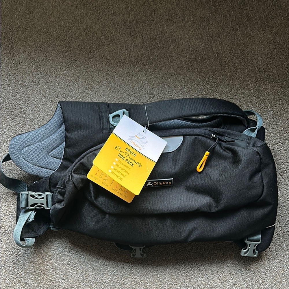 NWT Ollydog dog backpack, Large